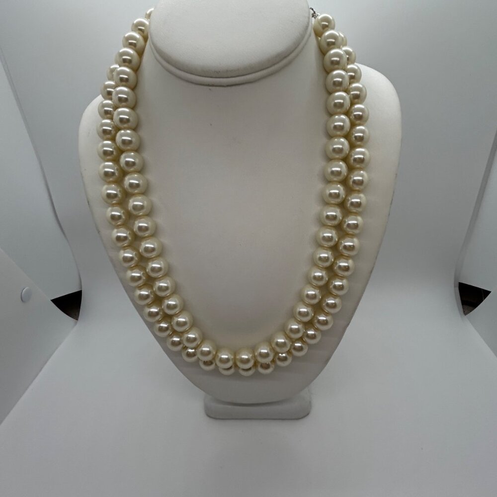 Vintage Faux Pearl Necklace Double Strand Creamy White Glass Beaded Choker 20 In - Picture 2 of 13